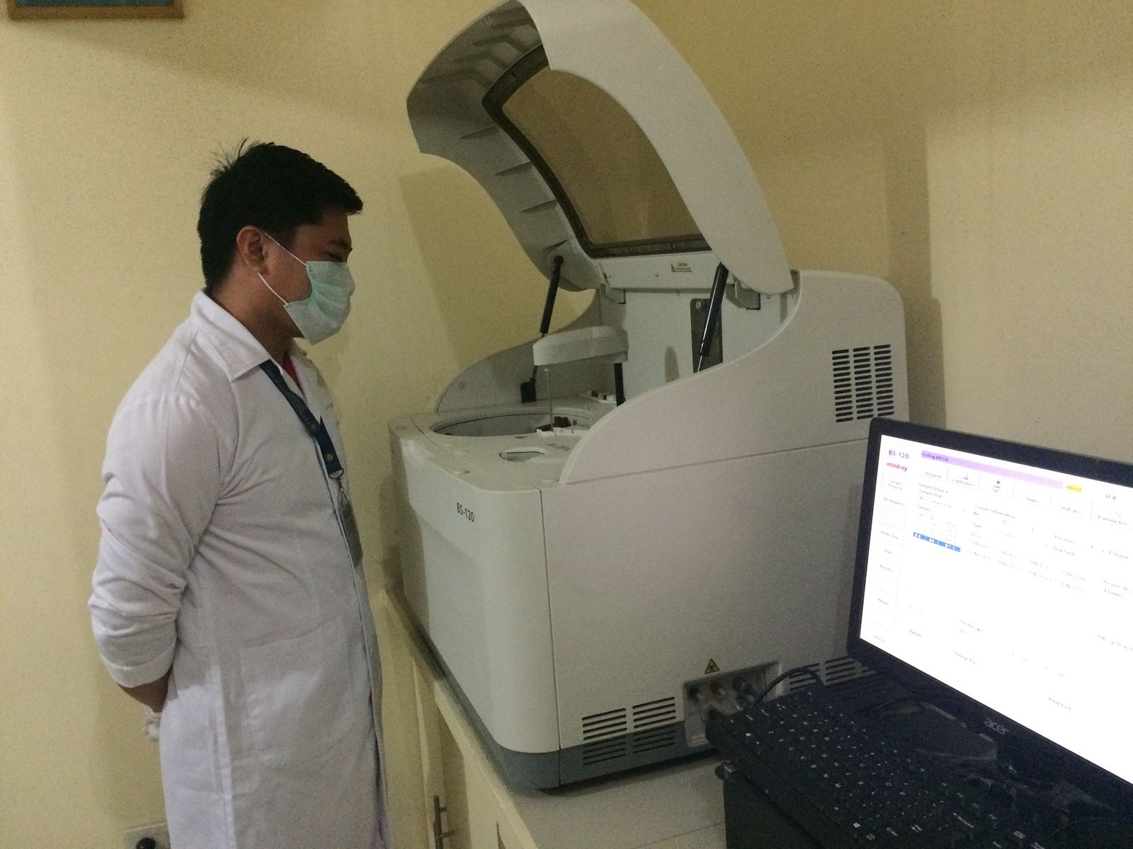Clinical Laboratory at R&R Holistic Laboratory